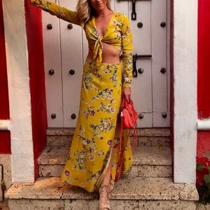 Leith: long sleeve crop top and skirt set